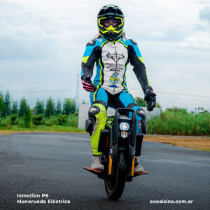 Cómo es el monociclo eléctrico Inmotion P6 Argentina Eco Alsina
