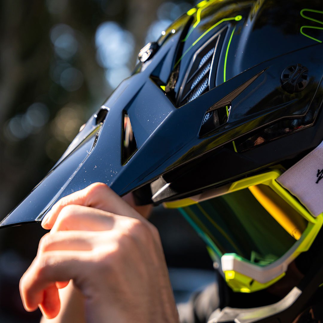 casco off road enduro ZOFY Z2 liviano homologado Argentina